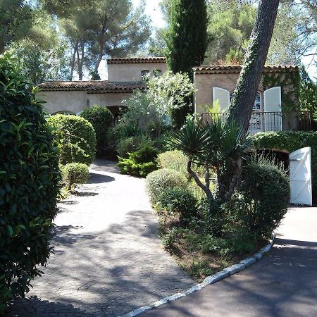 La Douce Heure Bed & Breakfast Мужен Екстериор снимка